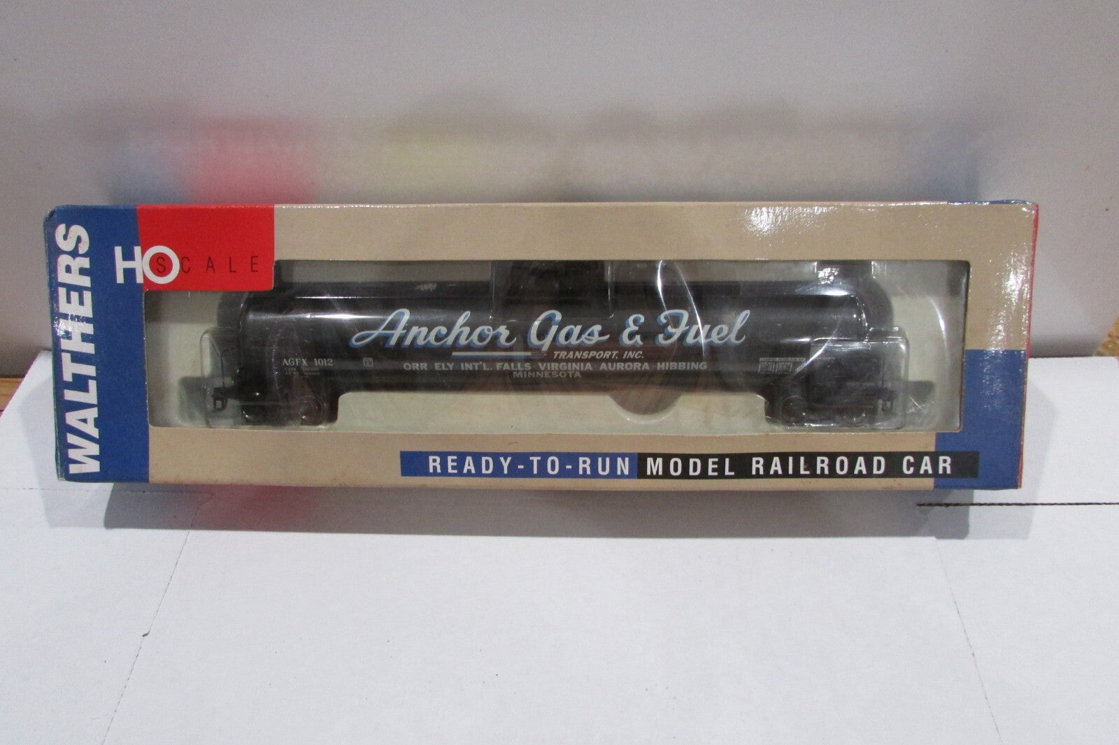 HO Scale Walthers 932-7302 33,000 Gallon LPG Tank Car Anchor Gas ( AGFX ) #1012
