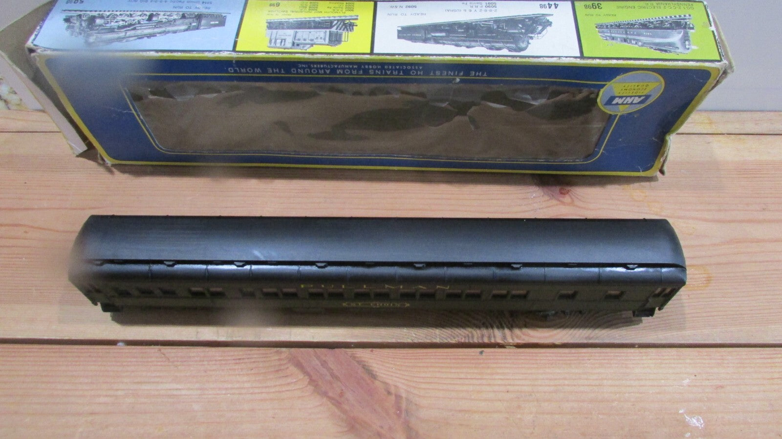 HO Scale AHM/Rivarossi St Croix Passenger Car LOT 0256