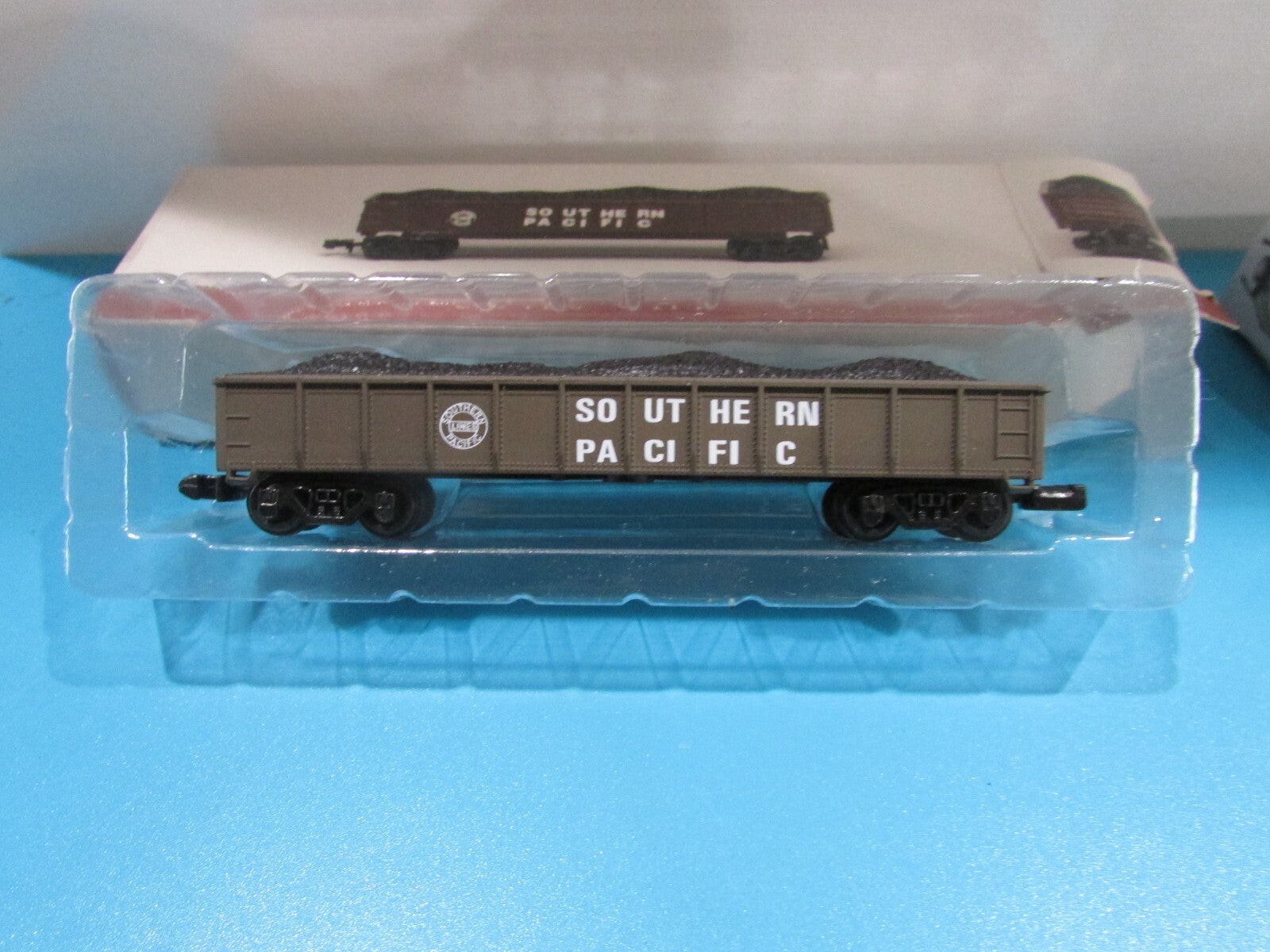 N Scale (6) Assorted Feright Cars Southern Pacific  Lot#1212