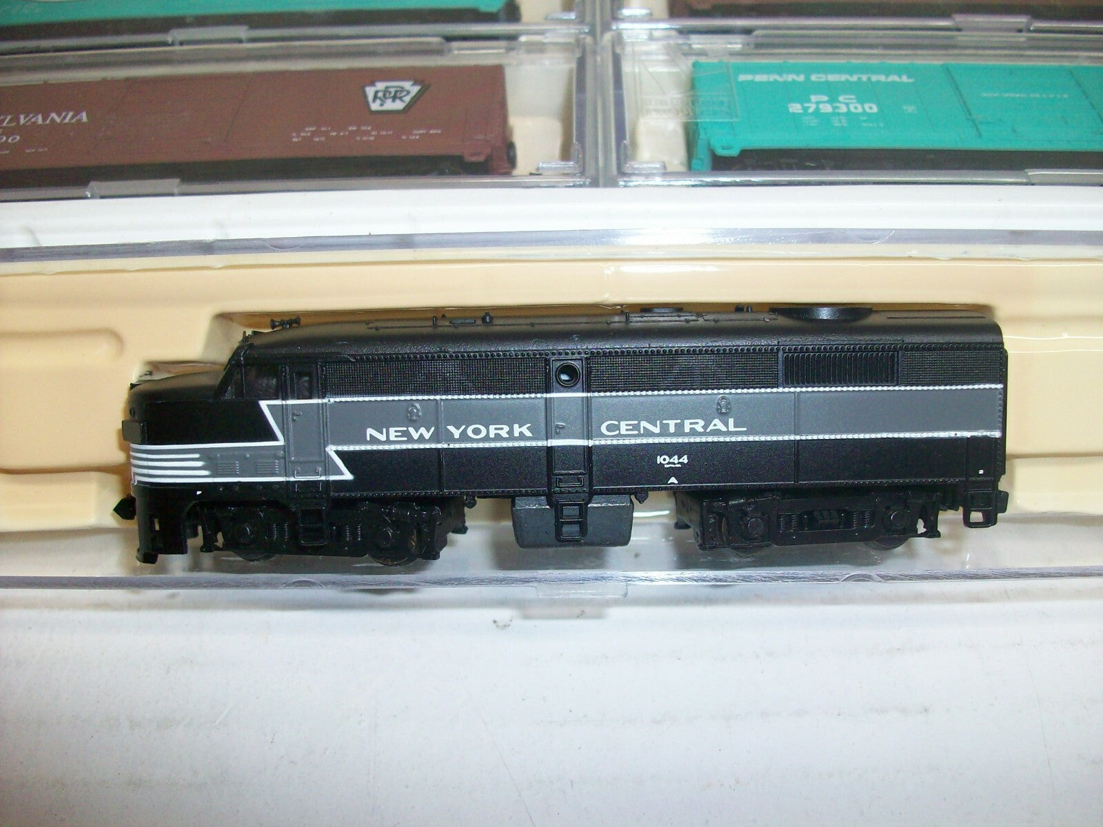 N  Scale Bev-Bel/Life-Like Empire State Express Limited Edition Set Lot#4160