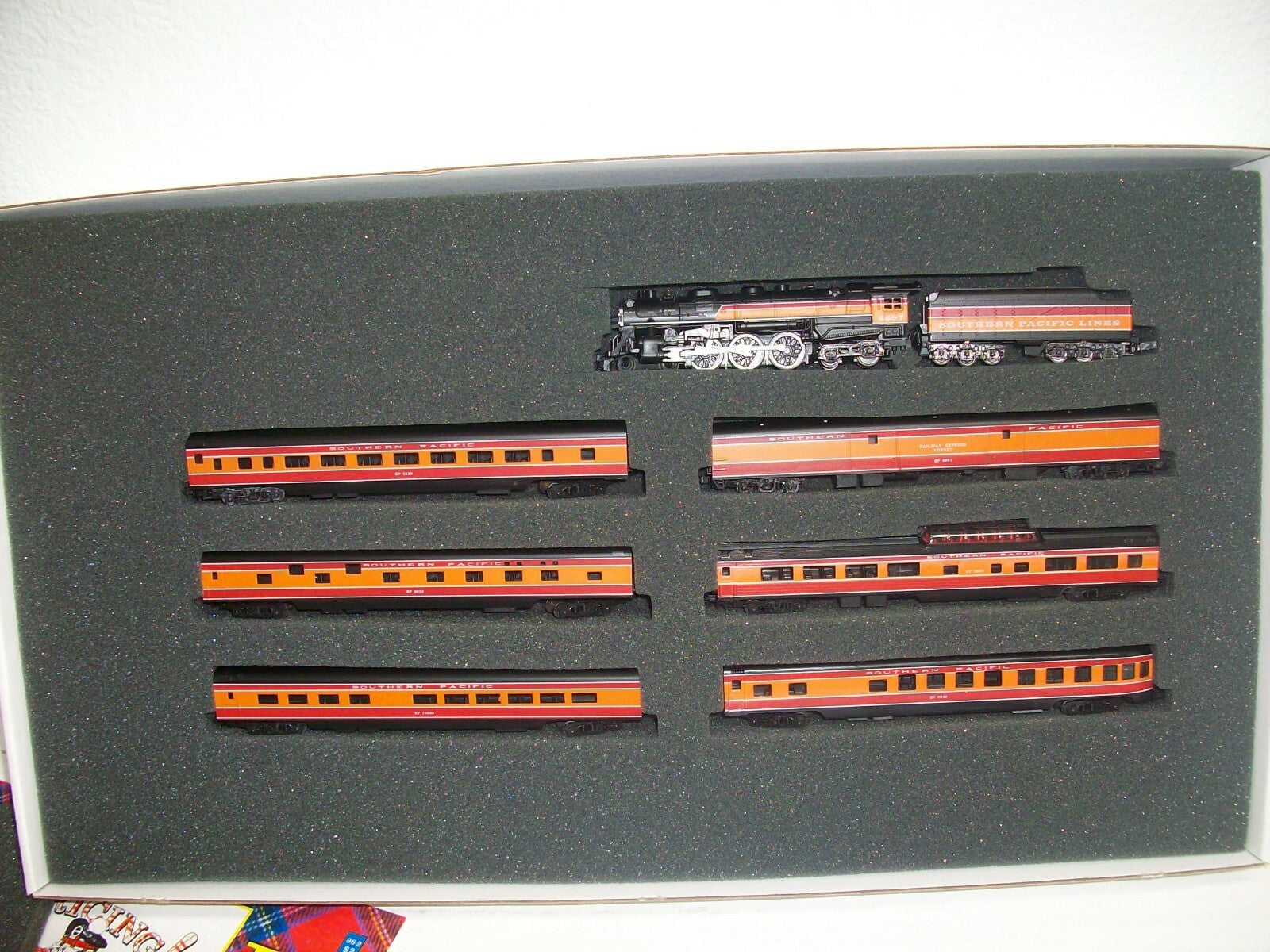N Scale Con-Cor SouthernPacific Daylight J3a Hudson 7 Piece Steam Powered Set
