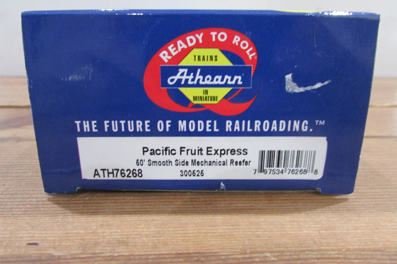 HO Scale Athearn ATH76268 50' Smooth Side Pacific Fruit Express Lot#3815