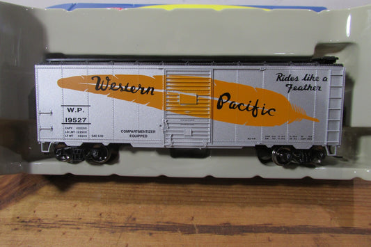 HO Scale Athearn 70393 40'Box Car Youngtown Door Western Pacific #19527 Lot#4145