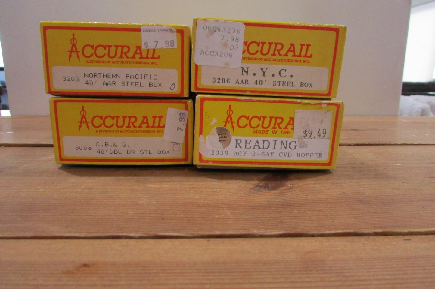 HO Scale Accurail (4) Assorted Freight Cars Kit/RTR Lot#3996