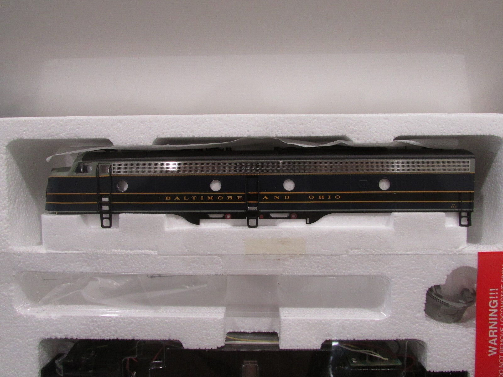HO Scale Proto 2000  3092 E8/E9 Locomotive Baltimore & Ohio #28 Lot#1182