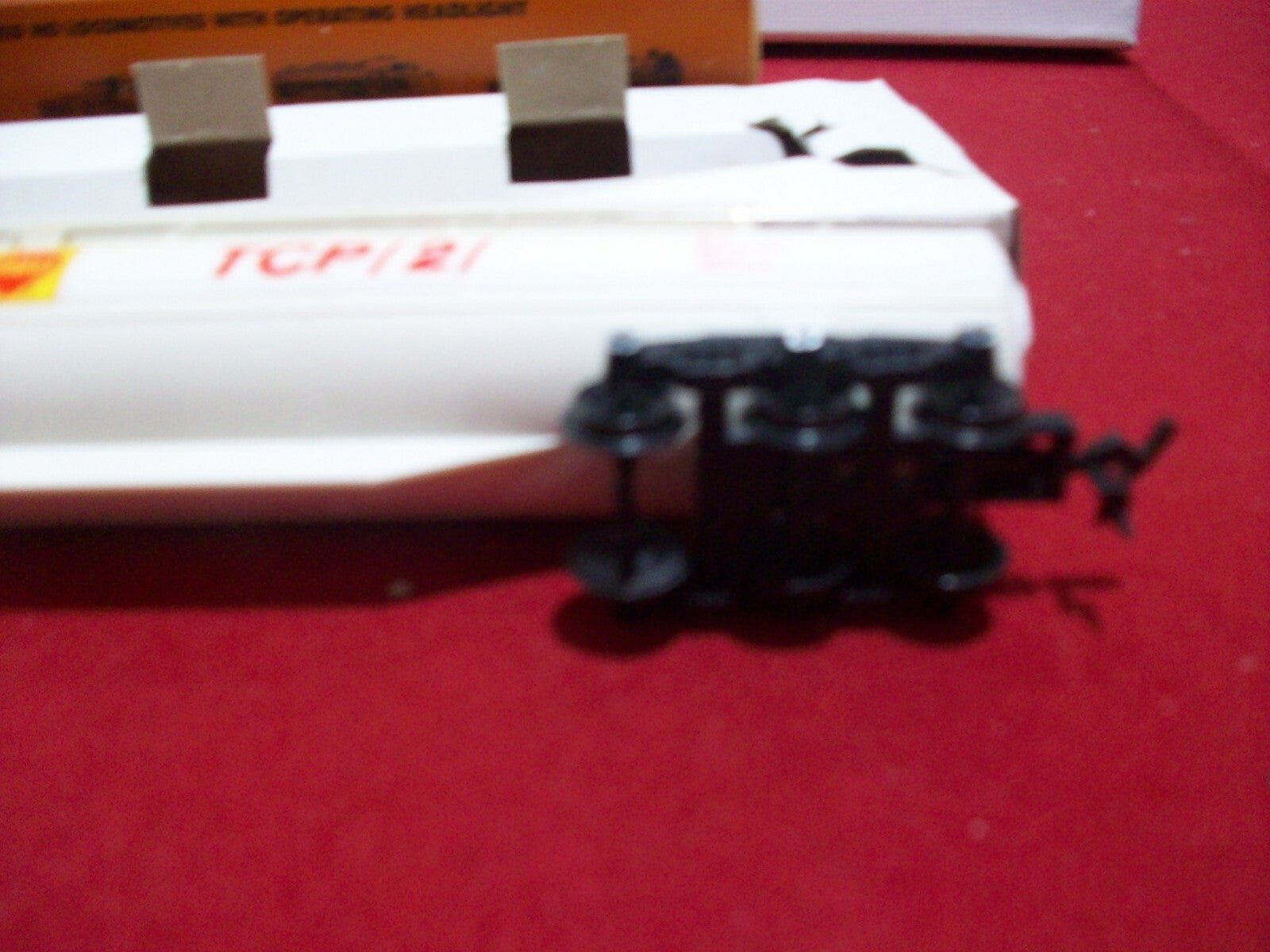 HO Scale Tyco  Vintage Tank Car " Shell" TPC/2 Lot#0443