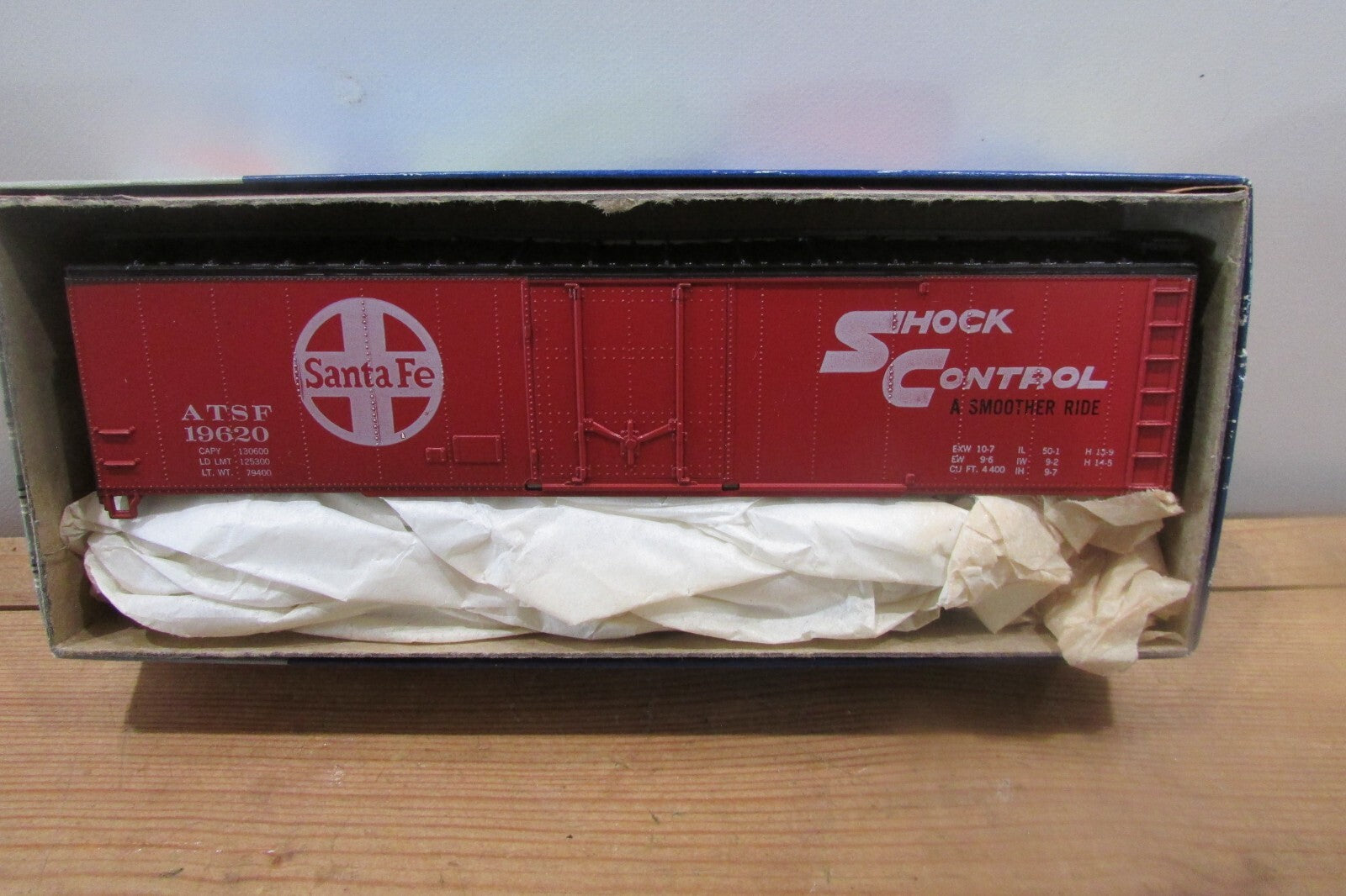 HO Scale RoundHouse 1253 50' Box Car Kit Santa Fe RH4346