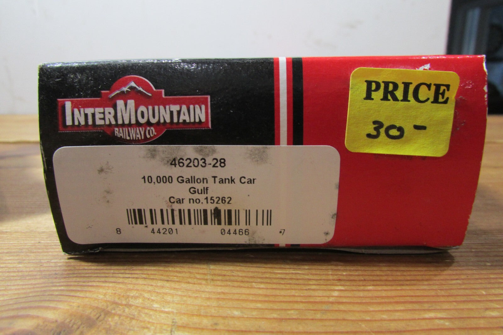 HO Scale InterMountain 46203-28 10.000 Gallon Tank Car Gulf # 15262 Lot#4143