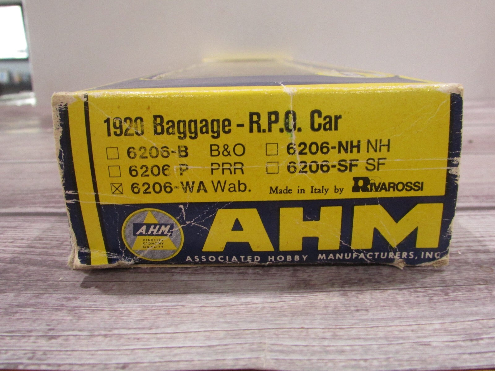HO Scale AHM/Rivarossi 1920 Baggage-R.P.O. Pennsylvania   Passenger Car Lot#3240