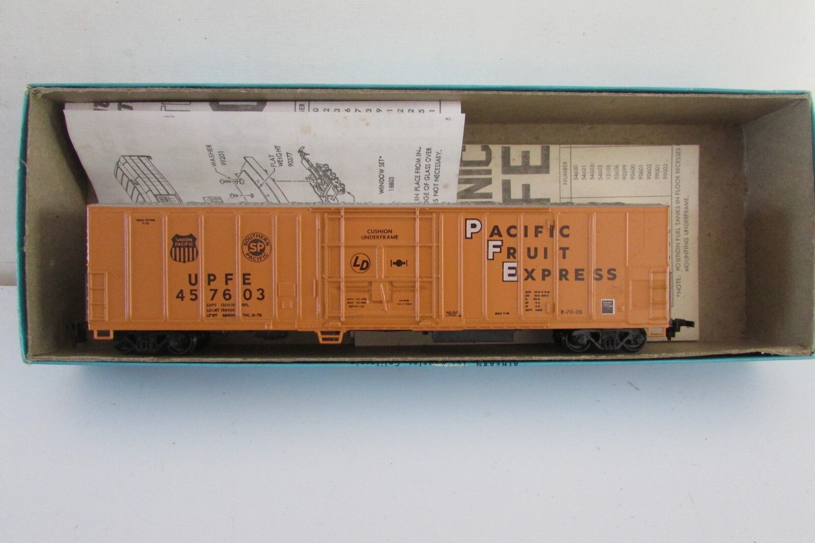 HO Scale Athearn 5465 P.F.E. 57ft Mechanical Reefer #457603 RTR