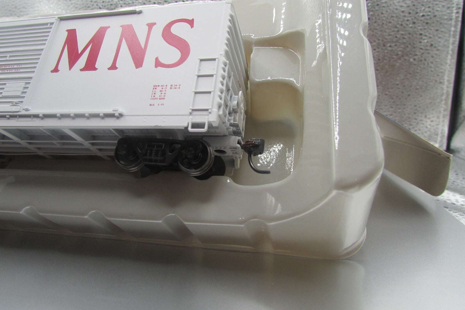 HO Scale ExactRail Express Series 1009-1 MNS Gunderson 5200Cu, Box Car Lot#4137
