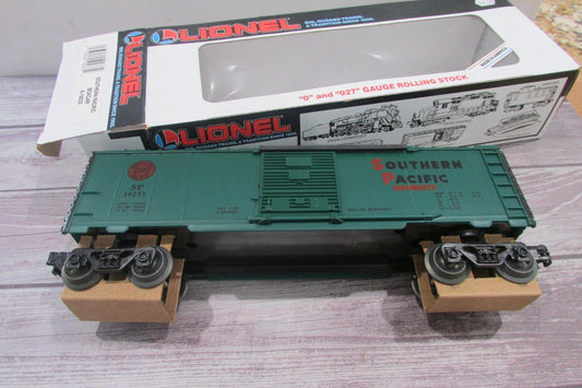 O Gauge  Lionel 6-19233 Southern Pacific Box Car (Green)