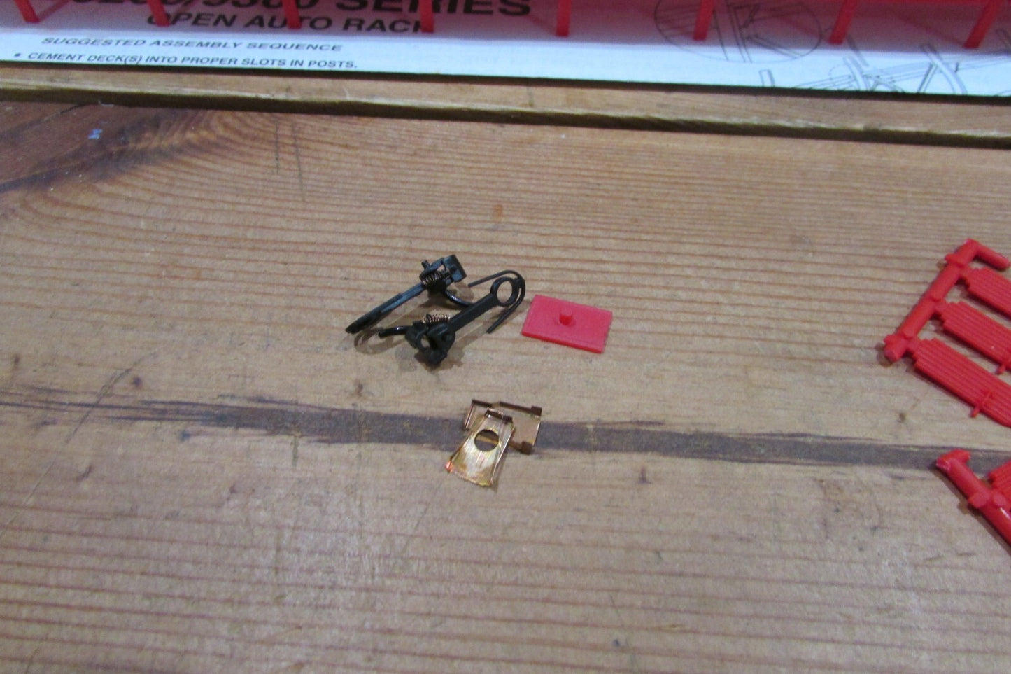 HO Scale  Accurail 9260 Bi-Lever Open Auto Rack Santa Fe  Lot#4220