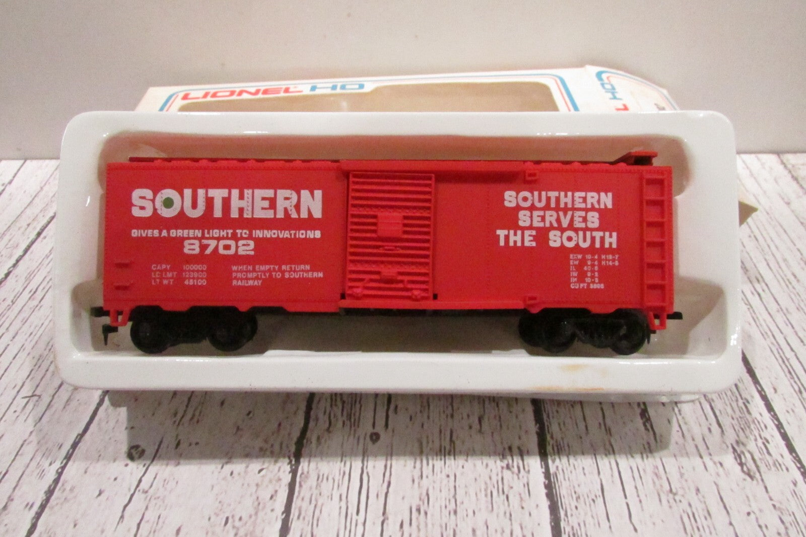 HO Scale Lionel 5-8702 Southern Box Car #8702 L4387