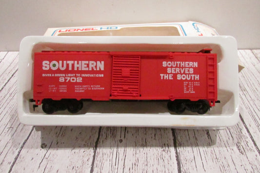 HO Scale Lionel 5-8702 Southern Box Car #8702 L4387