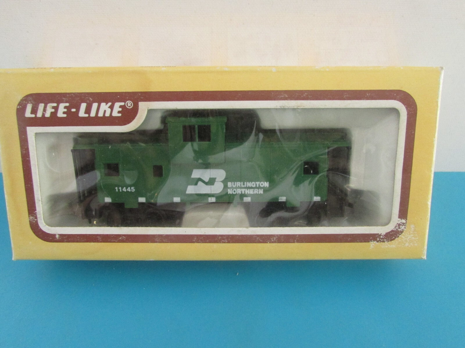 HO Scale Life-Like 8547 36' Caboose Burlington Northern LOT#1569