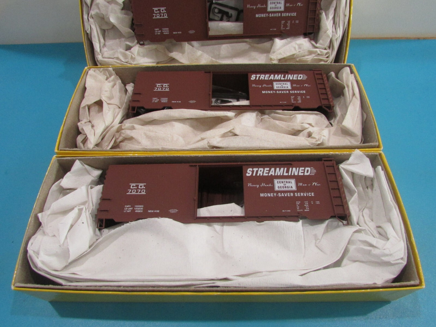 HO Scale Accurail 3424 (3car) 40' PS-1 Steel Box Car Central of Georgia Lot#1496