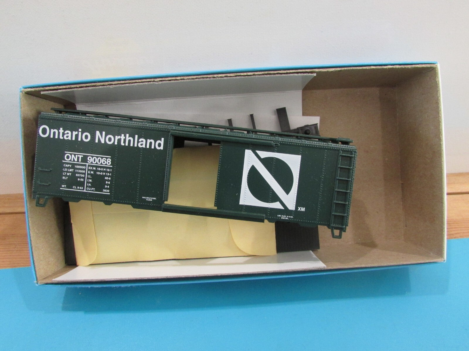 HO Scale Athearn 1213 40ft Box Car Ontario Northland