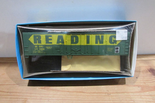 HO Scale Athearn 50' Reefer Car Reading Kit Lot#4248