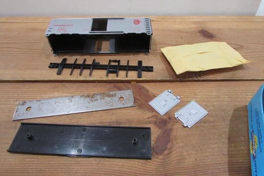 HO Scale Athearn/Branchline Canadian Pacific 40' Box Car Kit Lot#4644