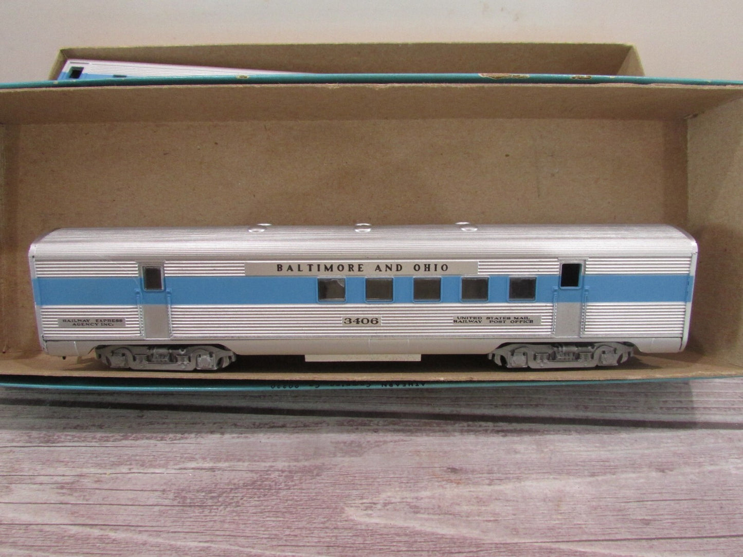 HO Scale Athearn (2) Baltimore & Ohio Passenger Cars Lot#3199