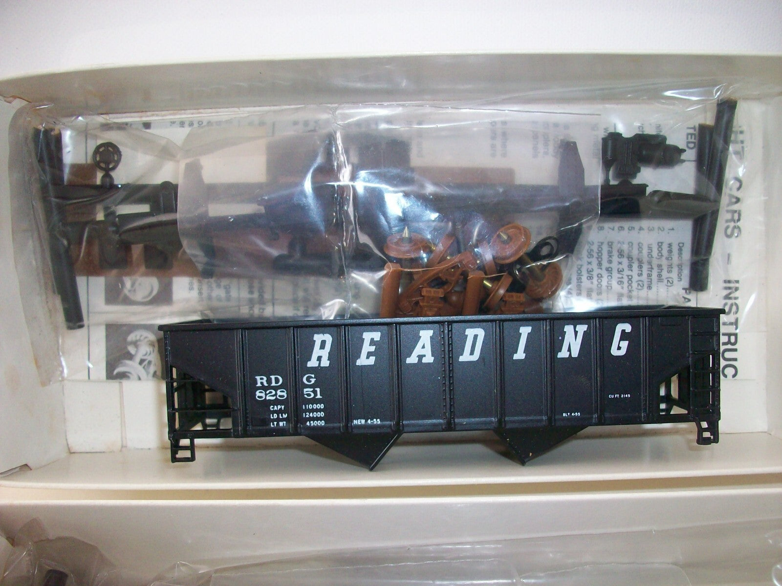 HO Scale (6)Walthers 36' Rib Side Hoppers "READING"Lot#4114