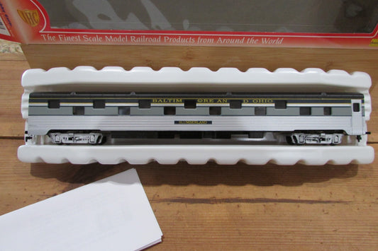 HO Scale IHC 47806 Corrrugated Sleeper Passenger Car Baltimore & Ohio Lot#5046