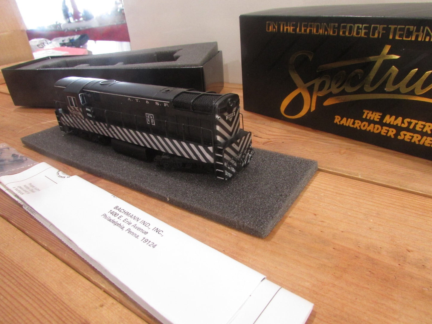 HO Scale Bachmann  81203 Fairbank Morse H16/44 Diesel Santa Fe #3019 Lot#3773