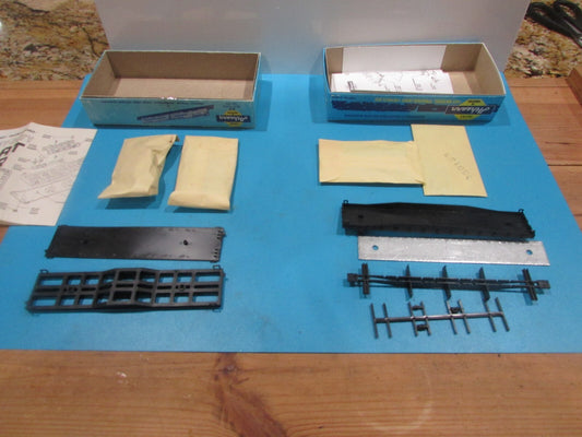 HO Scale Athearn (2) Flat Cars Undecorated Lot#1880