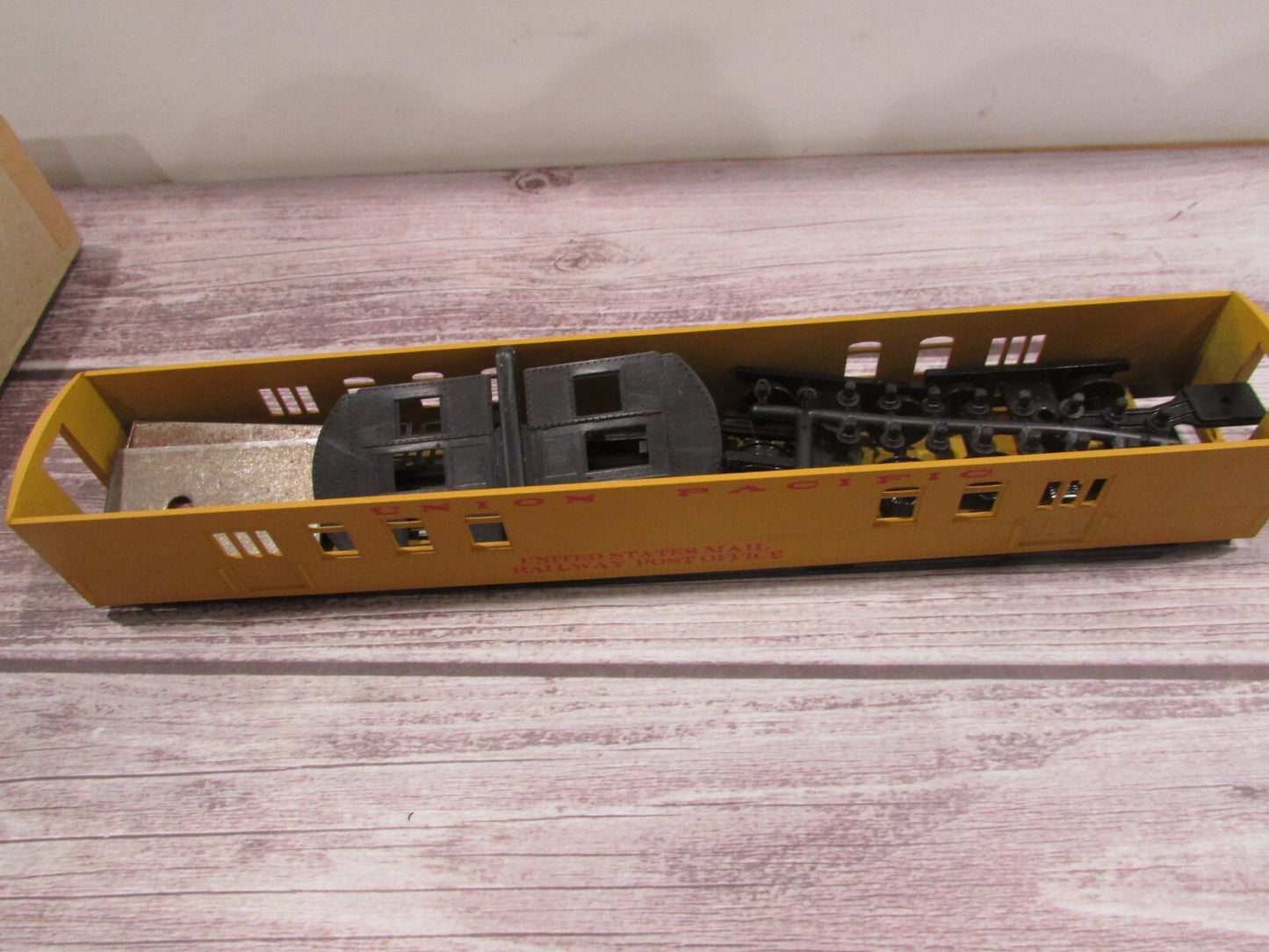 HO Scale RoundHouse  6124 Harri-Man RPO Passenger Car Union Pacific Lot#3151
