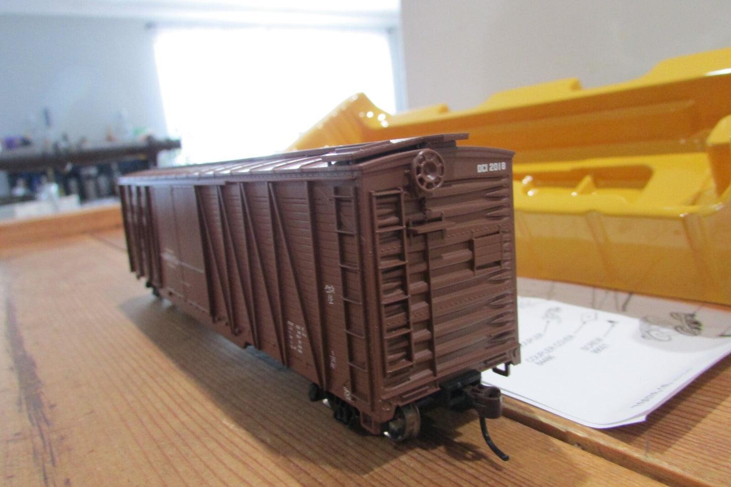 HO Scale Roundhouse 84427 50' Single Sheath Auto Boxcar RH4627