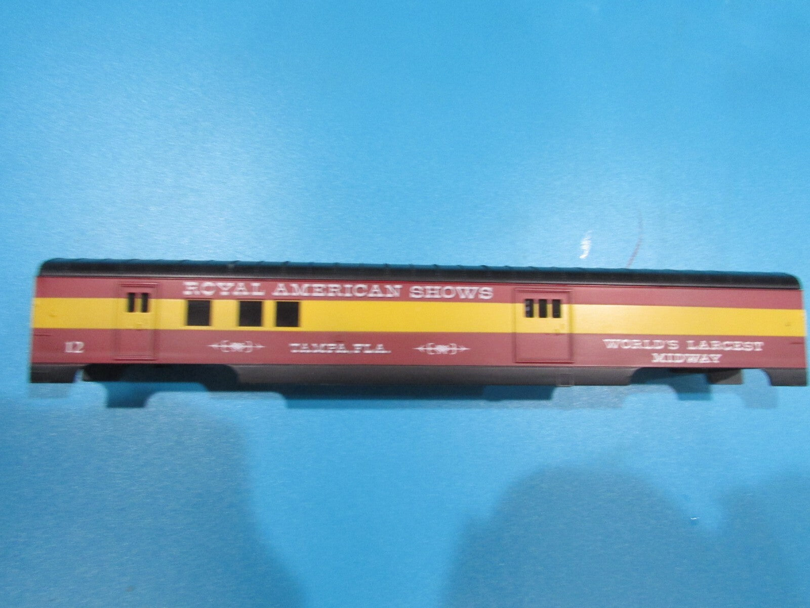 HO Scale Con-cor 72ft RPO/Bagagge Passenger Car kIT Lot#1680