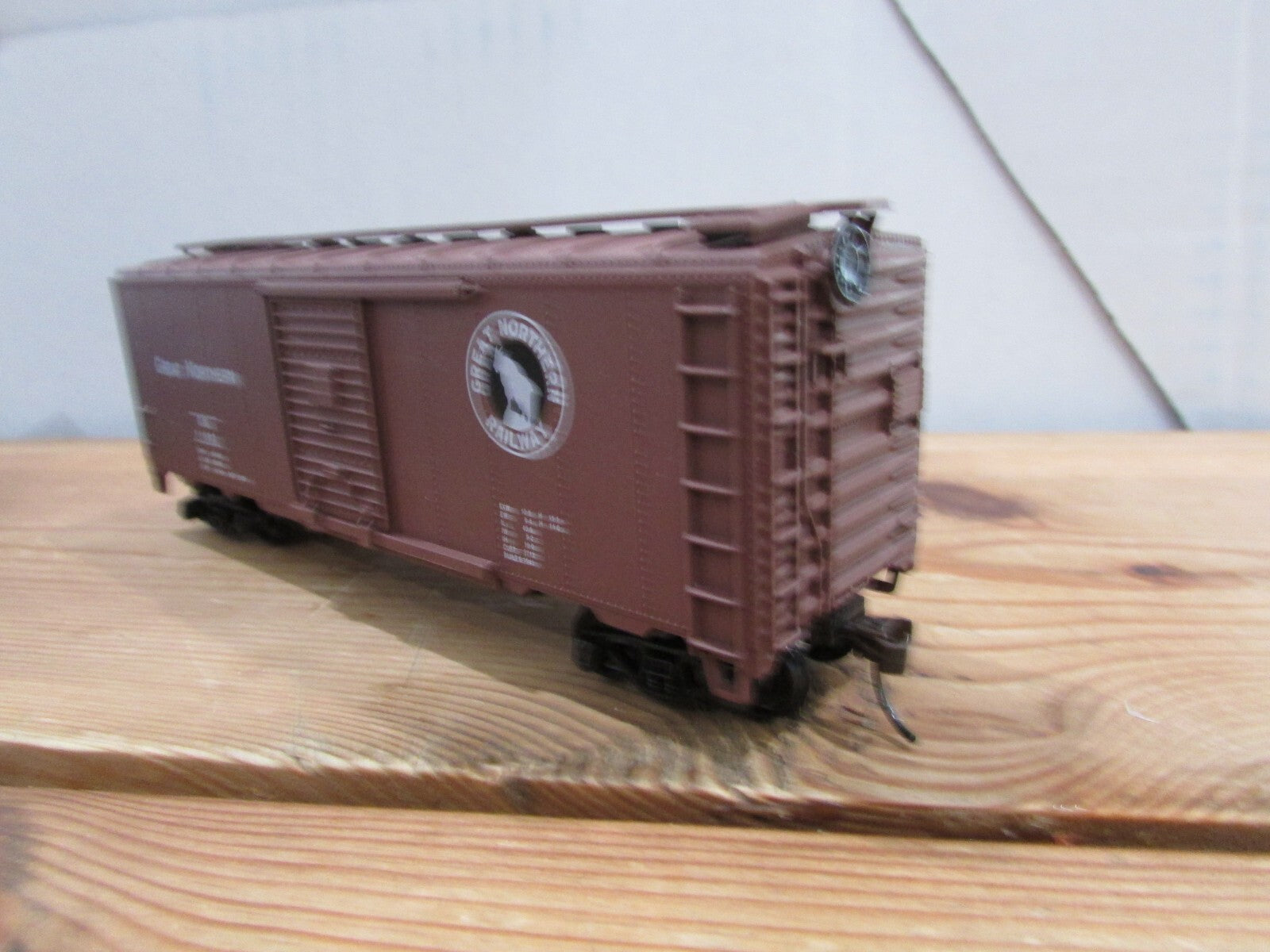 HO Scale Athearn 303 Great Northern 40' Box Car RTR ATH4778