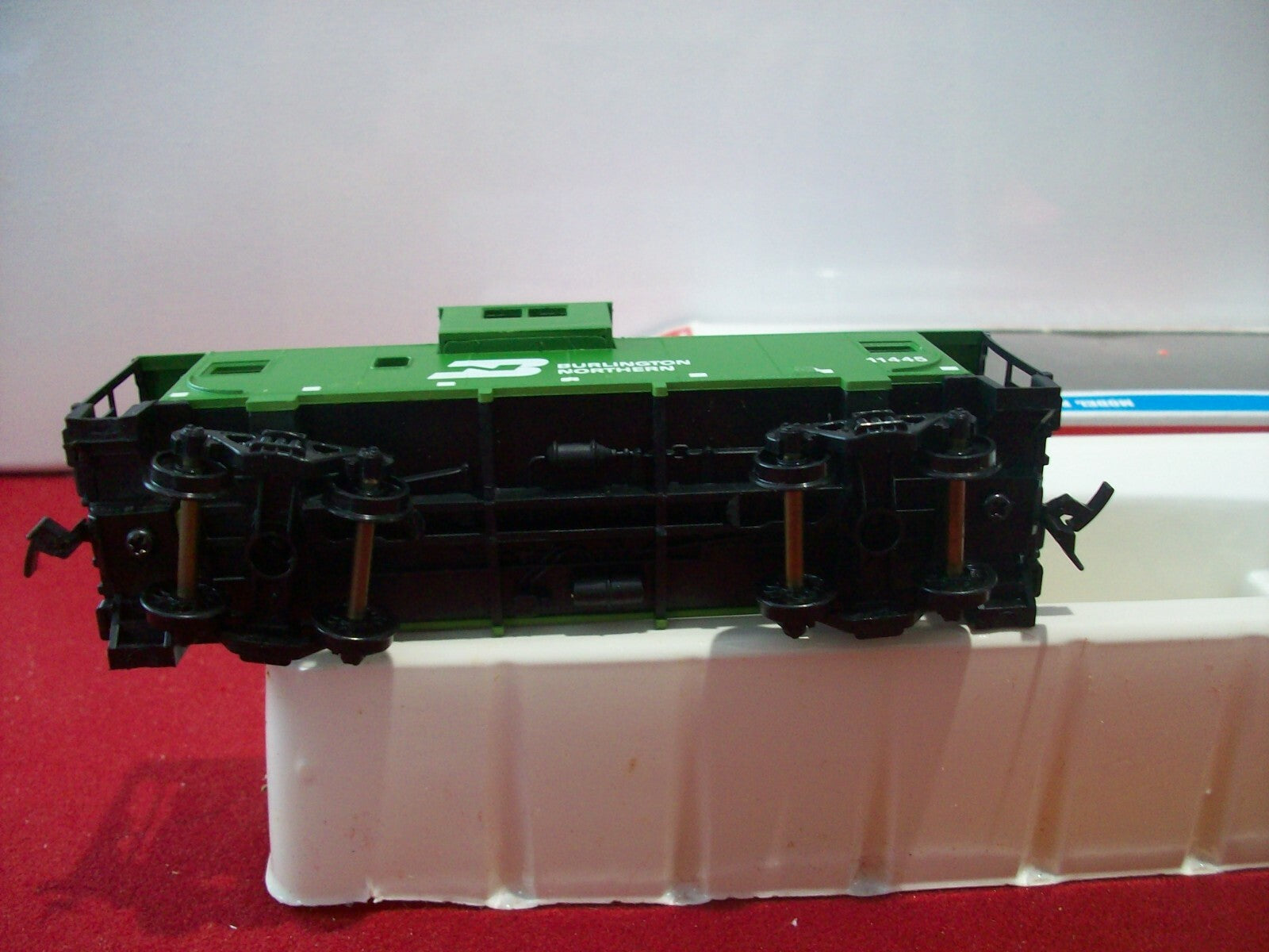 HO Scale Walthers 931-501 Extended Vision Caboose "Burlington Northern"