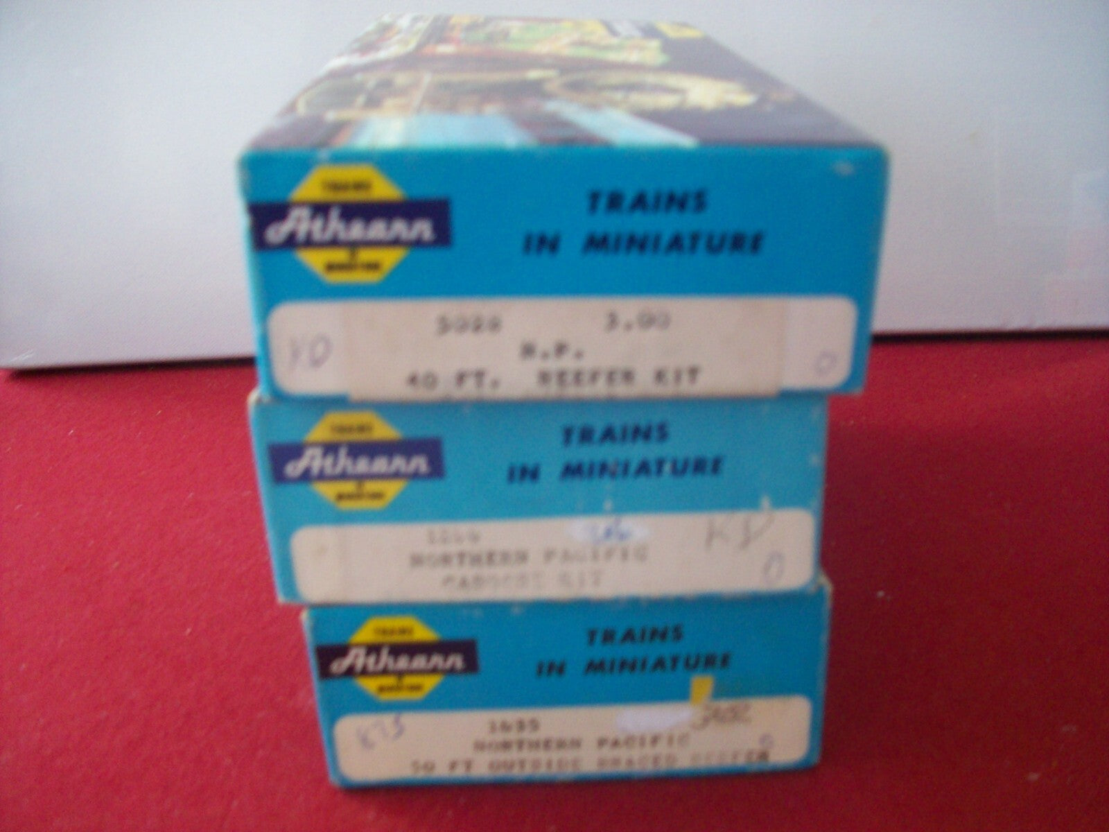 HO Scale Athearn Assorted (3) Cars Northern Pacific  Lot#4048