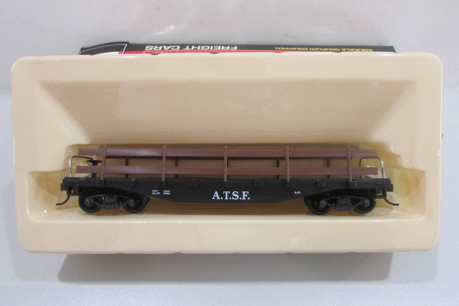 HO Scale Model Power 98230 & 98191 A.T.S.F  Freight Cars Lot#2786