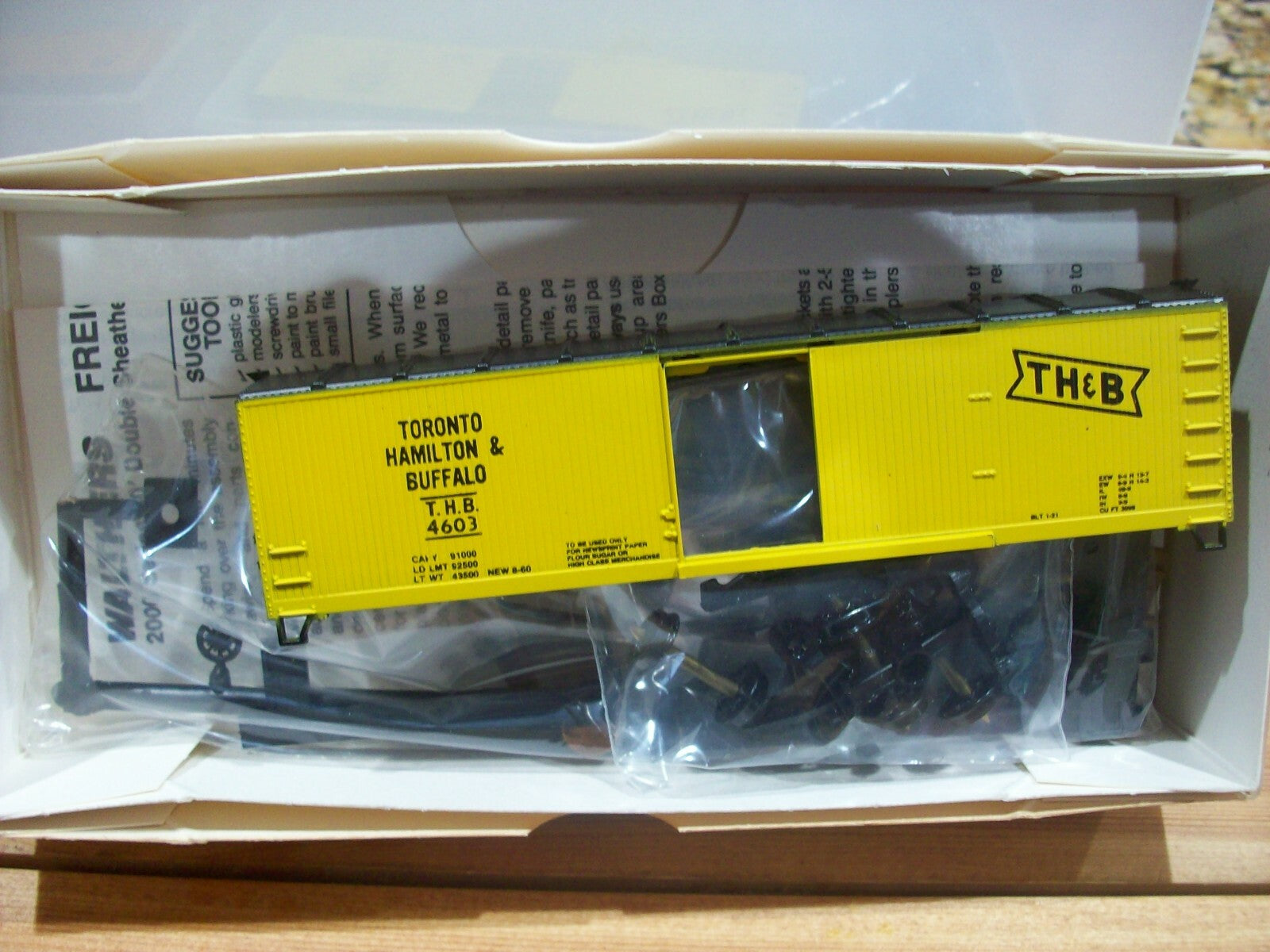 HO Scale (4 )Assorted Walthers Freight Cars Kits Lot#4069
