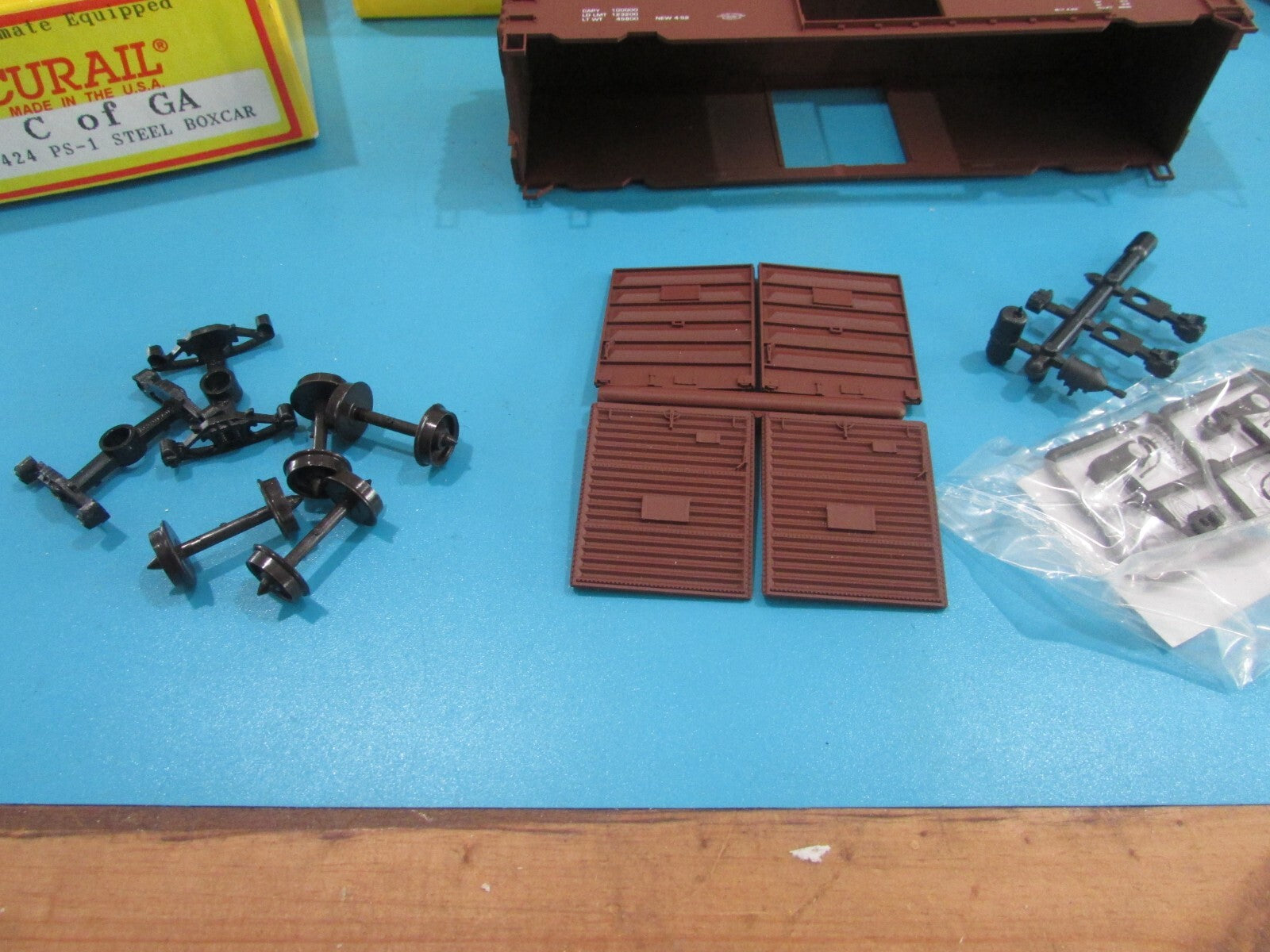HO Scale Accurail 3424 (3car) 40' PS-1 Steel Box Car Central of Georgia Lot#1496