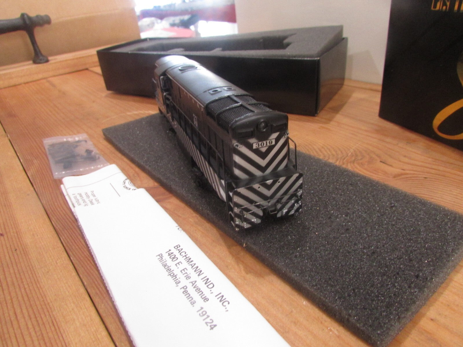 HO Scale Bachmann  81203 Fairbank Morse H16/44 Diesel Santa Fe #3019 Lot#3773