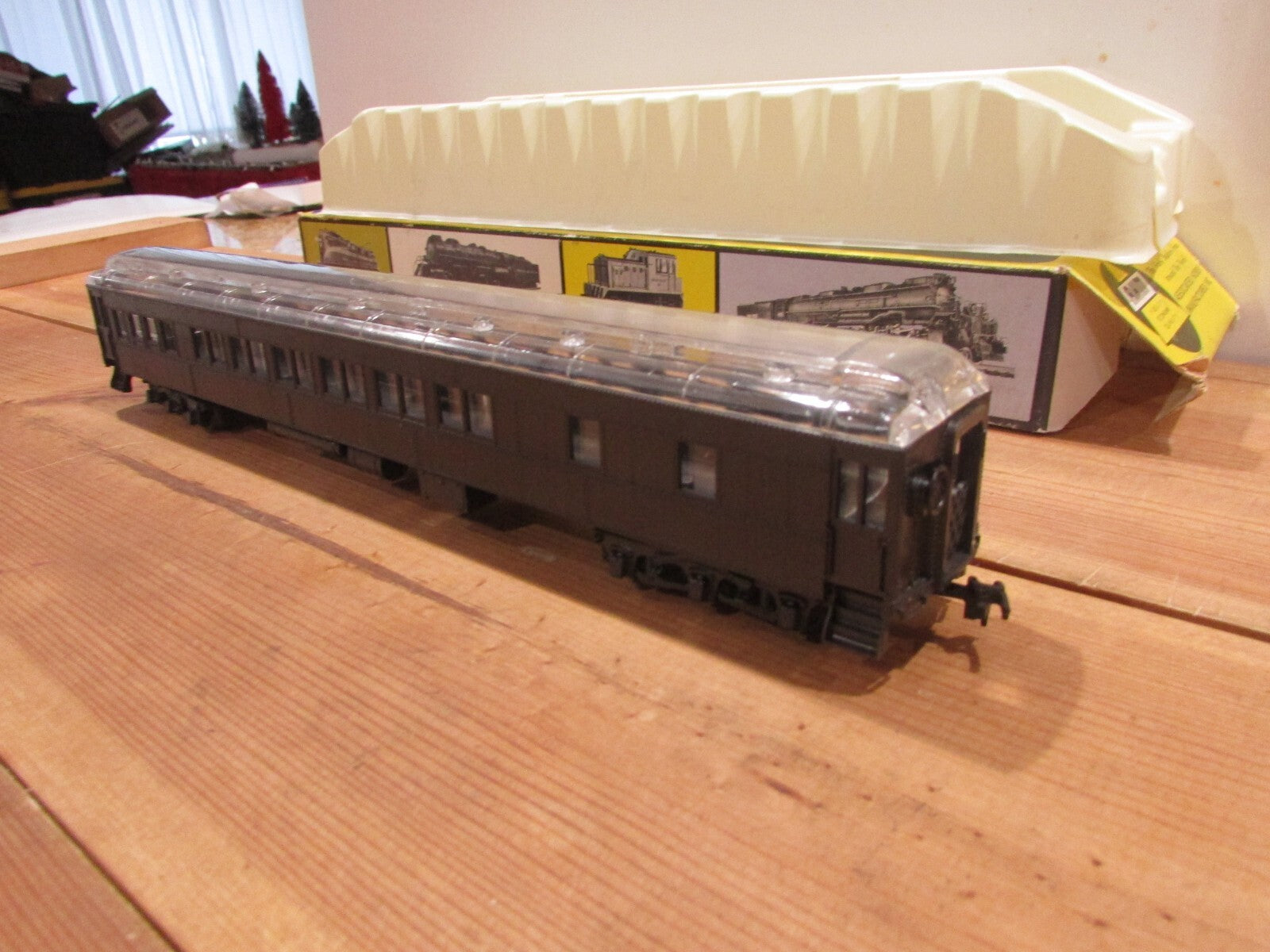 HO Scale AHM/Rivarrosi  6201 Undecorated Pullman Passenger Car Lot#0588