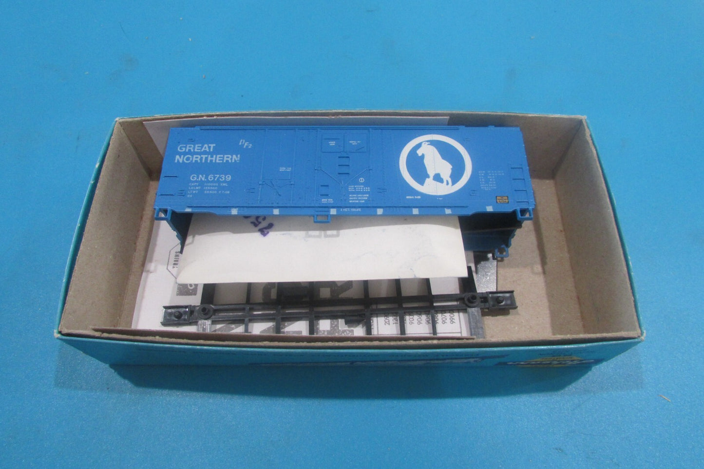 HO Scale Athearn 2092 40ft G/L Great Northern Car Kit
