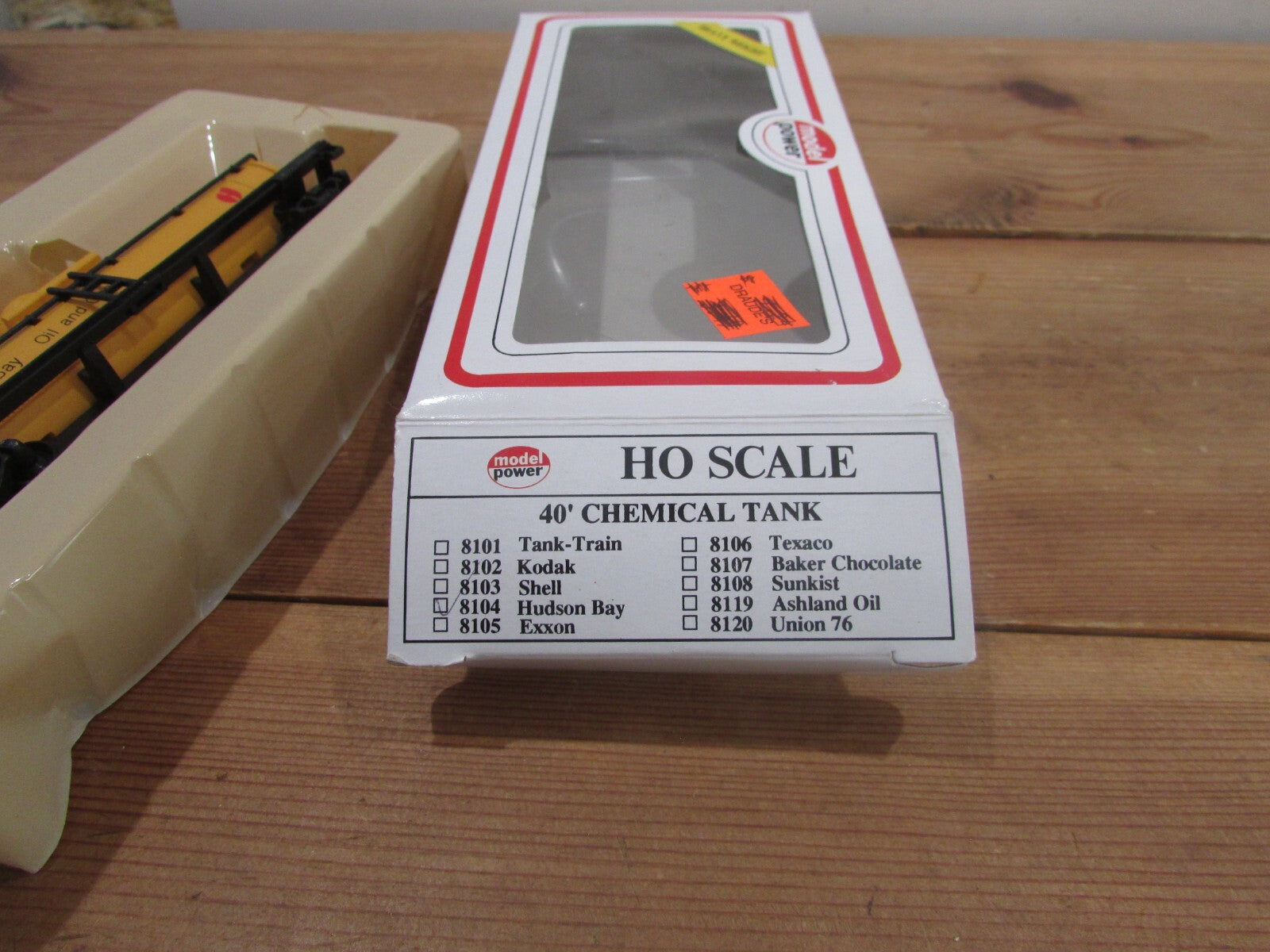 HO Scale Model Power 8104 40' Chemical Tank Car Hudson Bay
