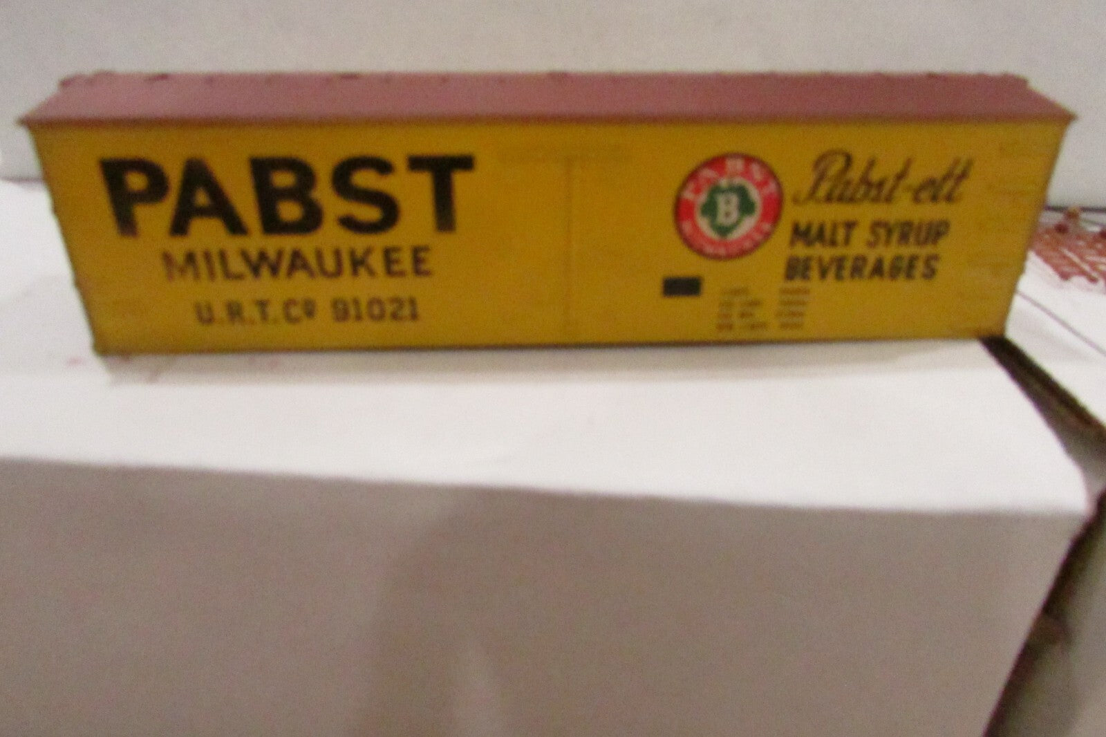 HO Scale RoundHouse 3123 Billboard Reefer Kit PABST RH4342