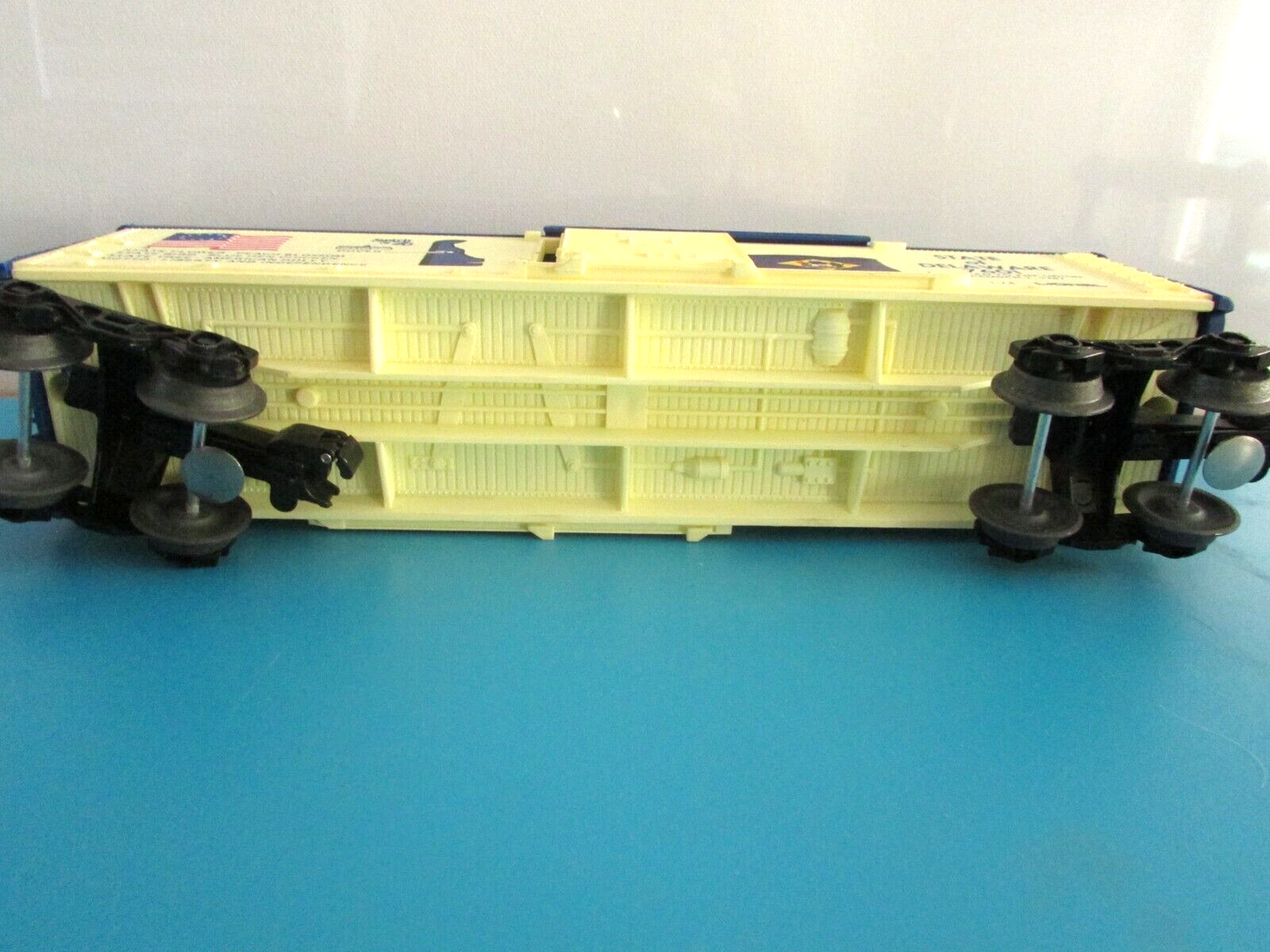 O SCALE 6-7601 Lionel Delaware Box Car "Spirit of' 76" Lot#0795