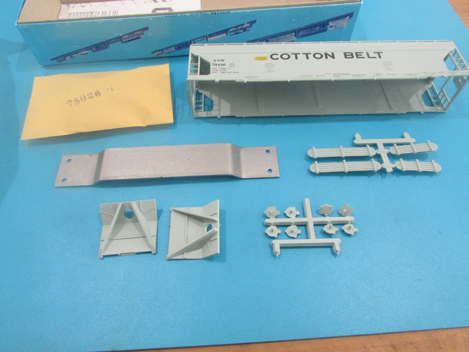 HO Scale Athearn 1913 Center Flo Hopper Car Kit Cotton Belt Lo#2088