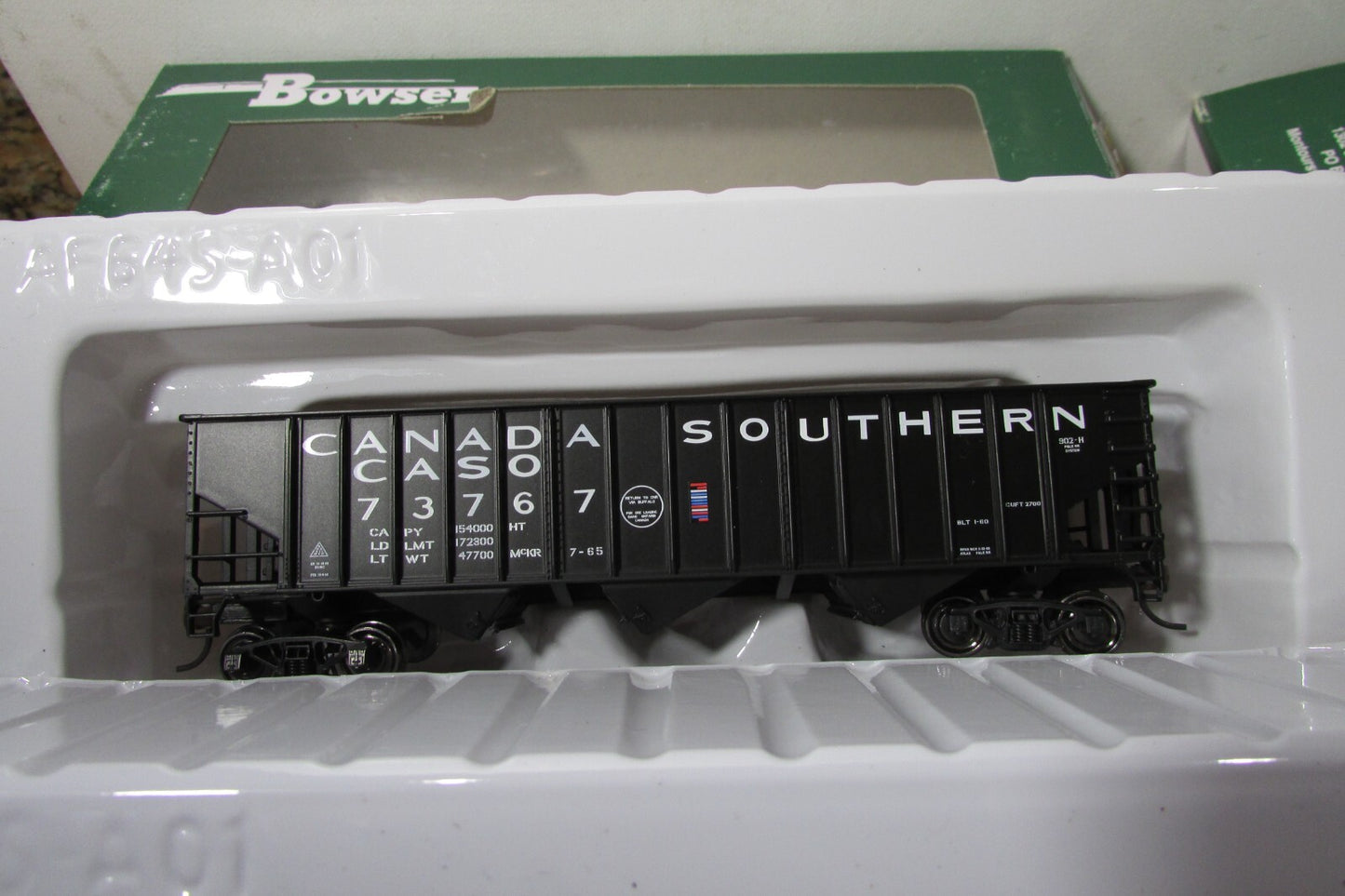 HO Scale Bowser (2) Canada Southern 14Panel 70Ton Hopper Lot#3739