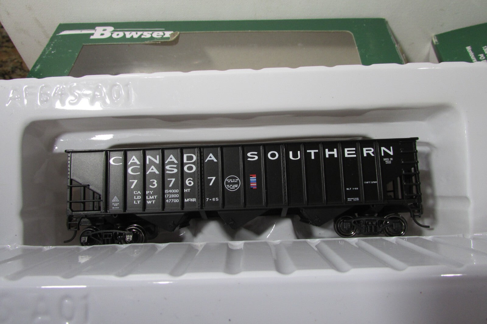 HO Scale Bowser (2) Canada Southern 14Panel 70Ton Hopper Lot#3739