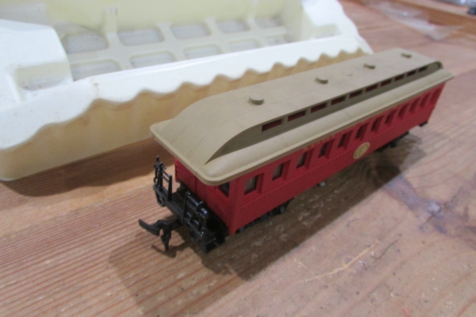 HO Scale AHM Oldtime Coach Passenger Car KC St Louis & Chicago Lot#4958
