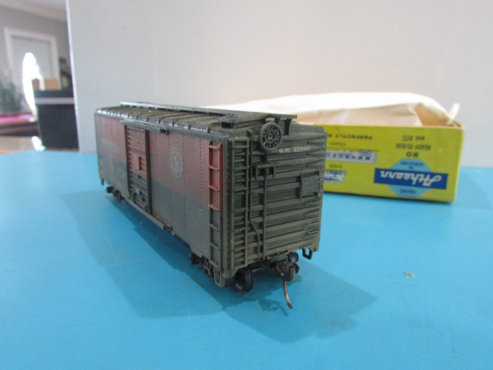 HO Scale Athearn Great Northern Box Car Lot#2426
