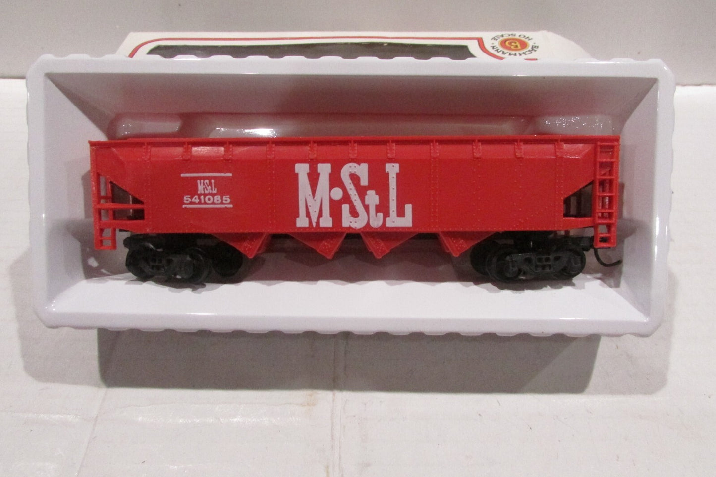 Ho Scale Bachmann 2122 4Bay Hopper M.&St.L #541085